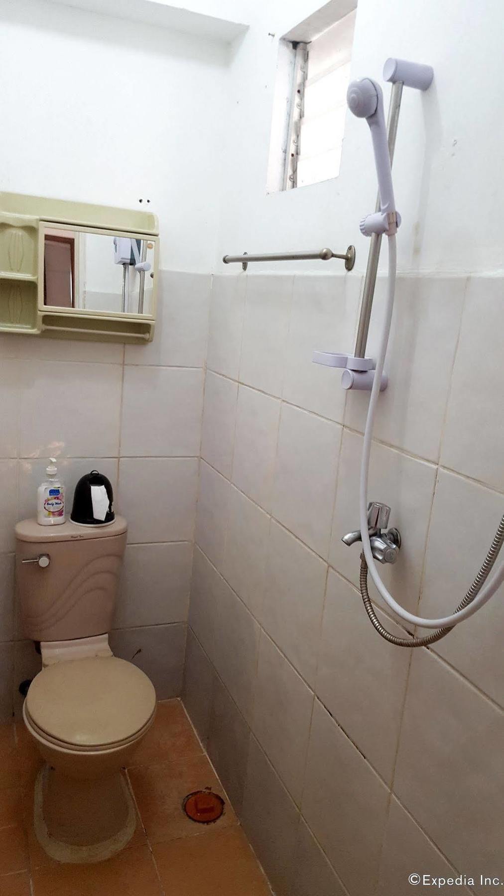 فندق زين رومز باسونج تامو ماكاتي المظهر الخارجي الصورة